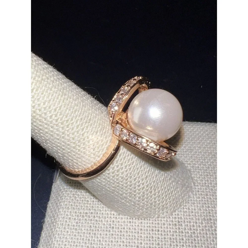Gold Tone Cocktail Ring‎ Large Faux Pearl Crystals Statement Sz 9 New with Tag